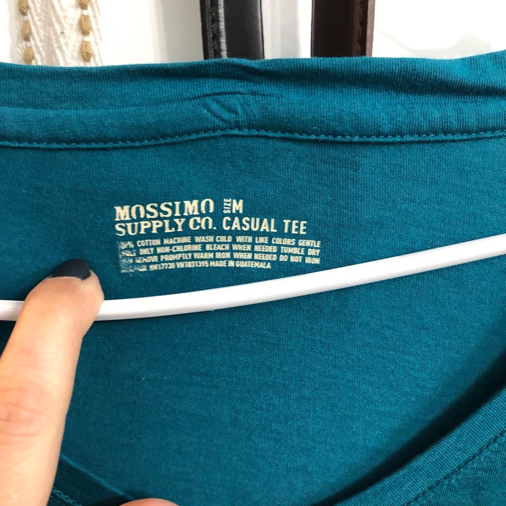 Mossimo tee - Picture 2 of 2